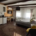 Kisház Appartamento Eger